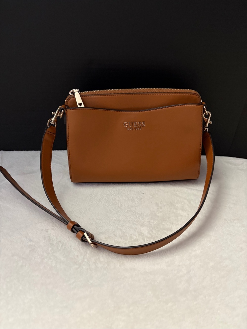 GUESS Lyndi Girlfriend Cognac Crossbody Bag - Sleek  Shoulder Bag Vegan Leather